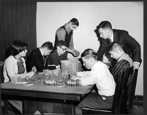 Students attending a FEGS program, 1961 (fegs120)